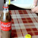 Découvrez ce qui arrive quand on mélange du lait avec du Coke!