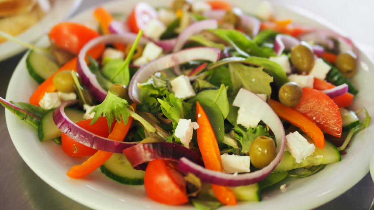 usr_img/2020-05/vegetable-salad-on-plate-1059905.jpg