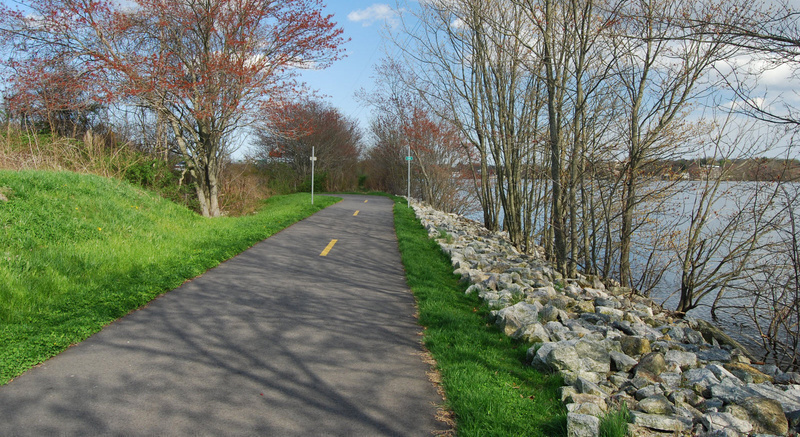 usr_img/Fall_River_bike_path.jpg