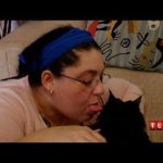 Buzz du Web #48 : Elle lèche son chat et mange ses boules de poils