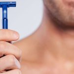 8 moments où un gars devrait VRAIMENT se raser le poil pubien