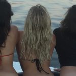 3 célébrités sexy posent complètement nues en vacances