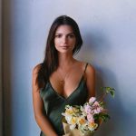 Emily Ratajkowski montre ses fesses parfaites sur Instagram